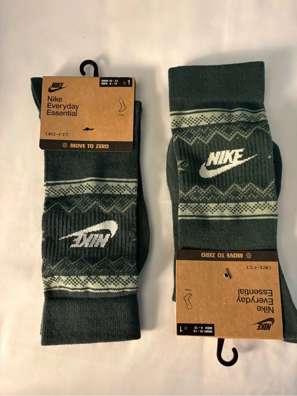 2 Nike Dri-fit Essential Holiday Fair Isle Crew Socks FZ7031-338 Green M 8-12